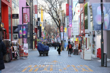 저녁 9시 이후 서울을 멈추겠다…통금 방불케하는 긴급조치