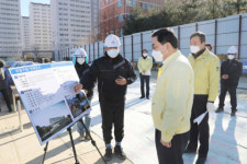 허성무 창원시장, ‘348억 투입’ 의창구청 신축현장 점검 나서