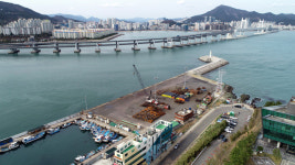 가덕도에 해양문화 공원·영도신방파제에 선박수리 공간… 부산항에 10년간 10.9조 투입