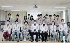 코로나 전담병원 부산의료원 전공의 수료식