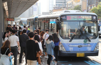 [단독] 코로나 탓?… 부산 시내버스 이용량 ‘곤두박질’