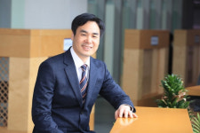 ‘학생가정에 농산물 꾸러미’ 농식품부 홍금용 주무관 적극행정 훈장