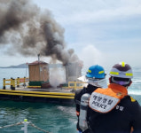 통영 오비도 해상 공중화장실 화재…인명피해 없어