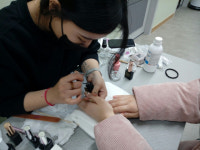 창원시, 학교 밖 청소년들의 꿈이 빛나는 네일샵 ‘올랑올랑’ 운영