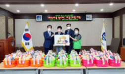 민락동 지역사회보장협의체 ‘백산마을 원두막’ 여름 과일 지원 사업 추진