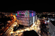 부산 롯데백화점 광복점 매장 직원 1명 확진… 접촉 고객 파악 중