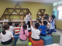 시골 폐교가 신개념 독서공간으로…합천 가야산독서당 정글북 인기