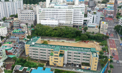 “아이들은 어쩌라고…” 대학병원이 초등학교 폐교 ‘앞장’