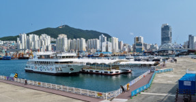 부산항 북항 유람선 사업 소송전… 상가 임차인 피해 어쩌나