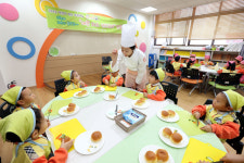 부산, 유치원 급식비 미지원 ‘전국 유일도시’ 되나