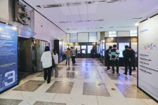 전시 주제 ‘오래된 미래’ 잘 담아낸 옛 한국은행 부산본부 건물
