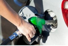 휘발윳값 뛰는 부산 22일 L당 1624원대