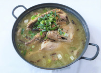 금정산성 창녕집 맛의 비법?…‘백년가게’ 연륜과 오랜 숙성