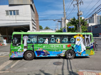 부산 바다 품고 부산 시내버스 달린다