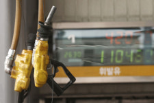 유가 배럴당 100달러 아래로 ‘뚝’… 반갑지만은 않은 이유는?(종합)