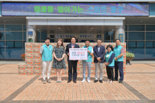 [포토뉴스] KT남부산지사, 동구청에 성품 기탁