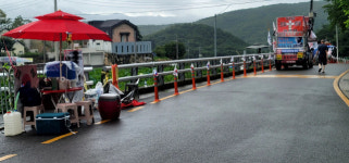 문 전 대통령 휴가로 멈춘 시위…모처럼 평온 되찾은 ‘평산마을’