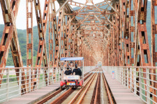레일바이크 옆 와인동굴 김해낙동강레일파크