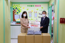 [포토뉴스] 한국보훈복지의료공단 부산보훈병원, 사상구 사회복지시설에 위문품 전달