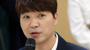 동생 출연료 수십억 가로챈 혐의…박수홍 친형 구속 송치