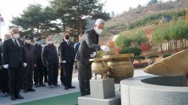 [포토뉴스] 대한민국 고엽제전우회 부산지부, 전적지순례 행사