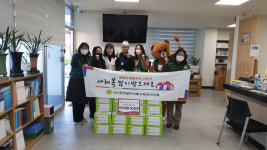 [포토뉴스] 한국곰두리봉사회 강서지회, 가덕도동에 성품 기탁