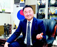 [인터뷰] 김영도 “대학이 열정 넘치는 스포츠 선수의 버팀목 돼야죠”