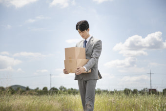 욕하고 던지고 때리고… 악성 민원인에 “공무원 못 하겠다”