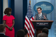 “선 넘지 마라” 중국 경고에 미국 “대만해협 현상 유지 바랄 뿐”