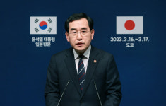 [속보] 일본, 한국 반도체 소재 수출규제 해제…한국, WTO 제소 취하(종합)