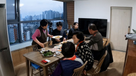 전담 인력 두고 일상생활 지원… ‘부산형 통합돌봄’ 속도 낸다[황혼에 만난 마지막 가족]
