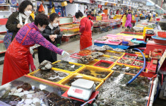 깨끗해진 자갈치시장, 7일 다시 문연다