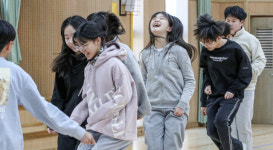 마스크 벗고 첫 봄, 병원마다 독감·감기 환자 ‘북새통’