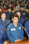 ‘희대의 탈옥수’ 신창원, 교도소서 극단 선택 시도