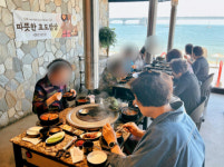 석화연 광안점 저소득 홀로어르신에 따뜻한 식사 대접