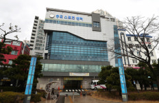 안전요원 없는 서구 스포츠센터, 구청 관리도 없었다