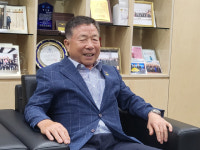 동륭케미칼(주)부산영업소 | “전교생 41명만 남은 모교, ‘키다리 아저씨’가 지켜줄게” [고맙습니다, 선배님!]