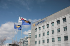 당구장서 암호를?… 경찰, 광복절에 카드 도박 벌이던 일당 체포