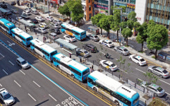 나무 그늘 없는 ‘BRT 정류소’ 도로보다 뜨겁다