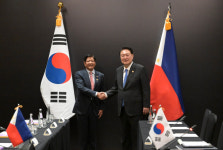 윤 대통령, 아세안 참석 계기 한-필리핀 FTA 서명식