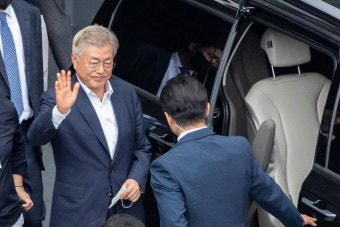 문 전 대통령, 이재명 문병…단식 중단 설득한 듯