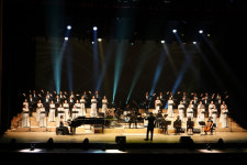 “해설과 함께 최신 합창의 흐름을 즐겨 봐요”