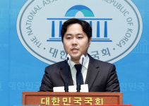 YS 손자 김인규, 부산 서동 출마 선언…엄동설한 내몰린 지방 돌봐야