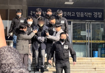 이재명 습격 피의자 이 대표에게 “걱정 끼쳐 미안하다”
