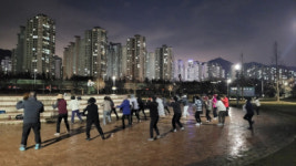 부산 북구보건소, 화명생태공원 달빛운동교실 운영