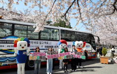 [시론] 민주주의의 꽃, 유권자가 만든다