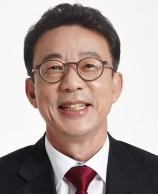 홍철호 전 대통령비서실 정무수석 조사 진행 중, 내란 및 외환 관련 혐의 수사 계속