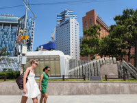 “공중화장실과 딱 붙은 ‘시비’가 부산의 문화 수준”