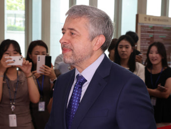 외교부, 주한러시아대사 초치…'북러 조약' 항의