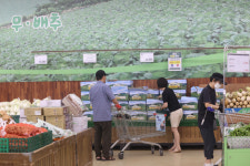 성수품 17만t 풀고, 마트·전통시장 할인에 700억 투입